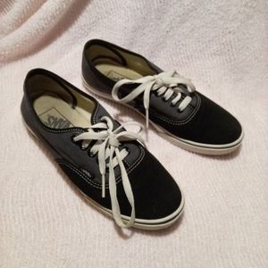 Vans authentic off the wall low profile